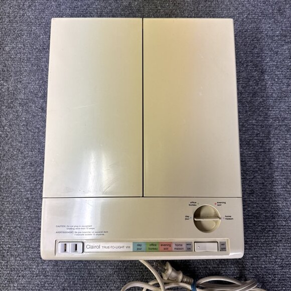 Vintage Clairol True To Light VIII Lighted Makeup Cosmetic Trifold Mirror LM-8C - Picture 2 of 7
